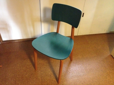chair02.jpg
